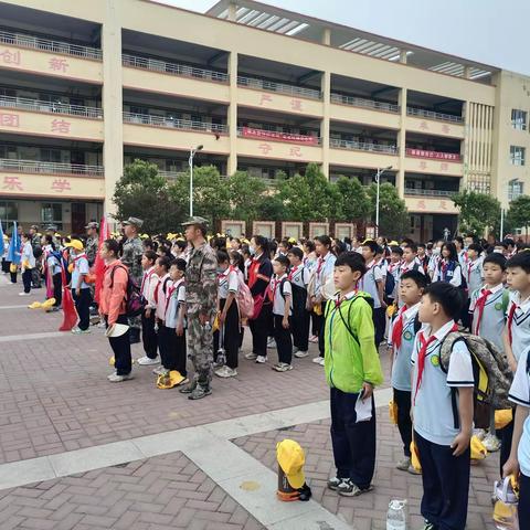 “探周易源头智慧 悦岳飞精忠报国”——记五二班汤阴研学之旅