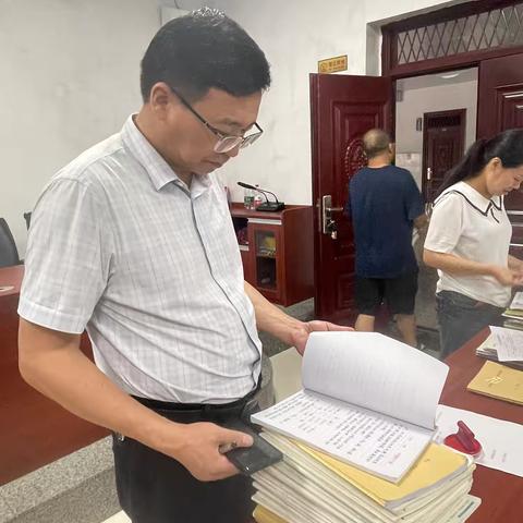 以检促优，以查促教——吉水二中开展教学常规检查活动
