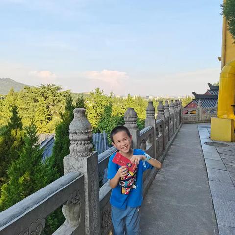 暑假出游温馨提示安全、健康、快乐同行