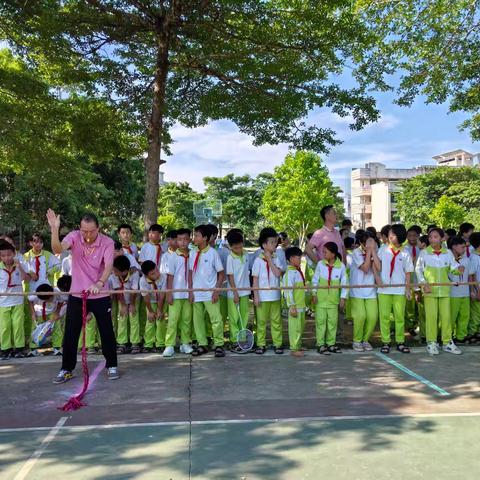 “拔”出精彩，“河”作共赢——中建学校2025年庆“六一”系列活动之拔河比赛