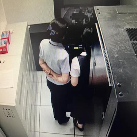 平凉崆峒东路支行周服务自查报告