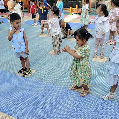 体智能游戏活动——《爱睡觉的小动物》