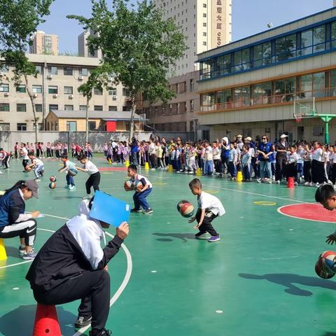 迎“篮”而上，追“球”梦想—— 记太原市新建路小学校二年二班校园篮球赛