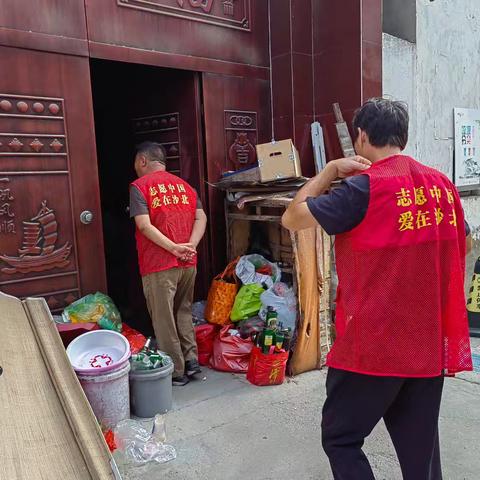 党建暖流润心田——社区网格员与党支部携手，为独居老人筑起爱心“防护网”