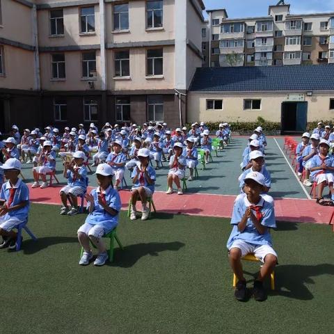 【逐梦利二.德育】向阳花正开，逐梦正当时——吴忠市利通街第二小学2023年秋季开学典礼暨一年级开笔礼