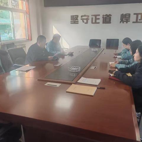 桑梓店焊轨车间综合工队党支部2025年10月份党员大会