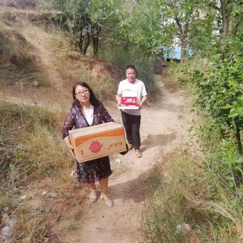 绥德县特殊教育学校精准资助基层行