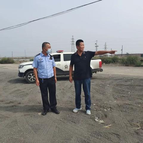 交警在行动  护航学生平安路-南堡开发区第一小学南盐校区