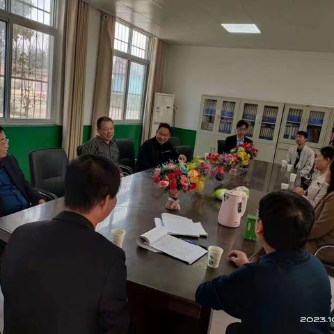 观摩学习找差距   踔厉奋发促提升 一一青华镇中心校开展“大观摩 大评比 大提升”活动侧记