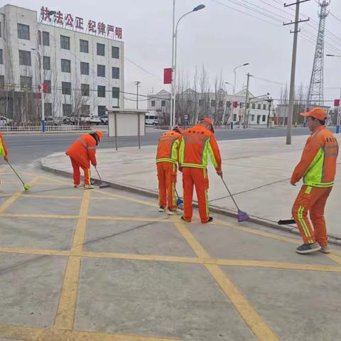 【城乡环境靠大家，文明创建你我他】—冷湖公路段近期开展城乡环境卫生清洁活动