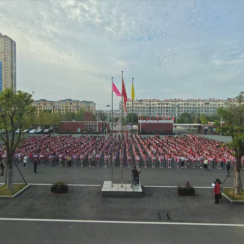 乐平五中国旗下的讲话：以辉煌地生中考为起点，续写五中传奇新篇章