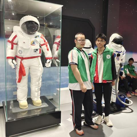 用户7759885的简篇