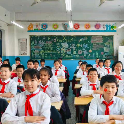“动感课间 魅力校园”——托克逊县第一小学课桌舞比赛