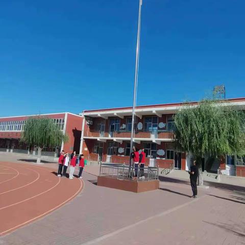 颁发流动红旗  促进习惯养成——穆口小学举行习惯养成教育颁奖仪式