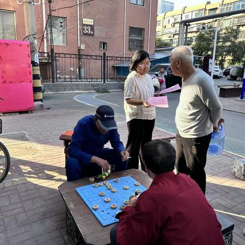 印染厂社区开展垃圾分类宣传活动