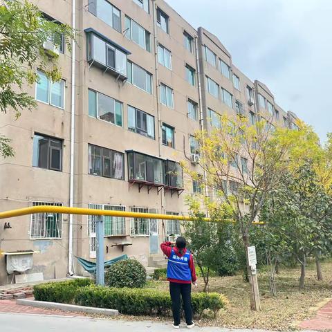 做好日常网格巡查工作，提升社区网格微治理