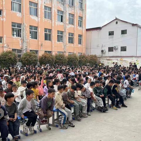 新勤小学防溺水宣誓及签名仪式