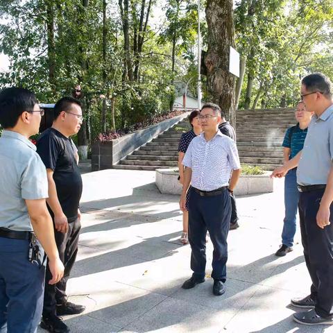 忠县县委常委、统战部部长李彬率队调研督导拔山中学宗教、侨联和意识形态工作