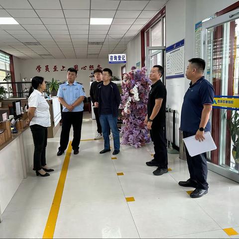 运管站在“双节”前对驾培机构进行安全生产检查工作