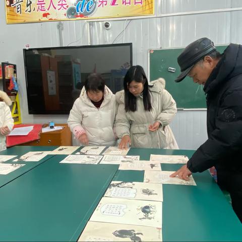 东黄小学与大屯乡旧周小学开展规范书写互展互评活动