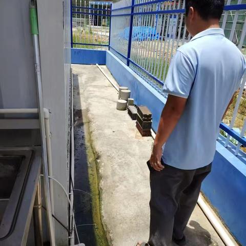 定安县住建局开展病媒防治工作