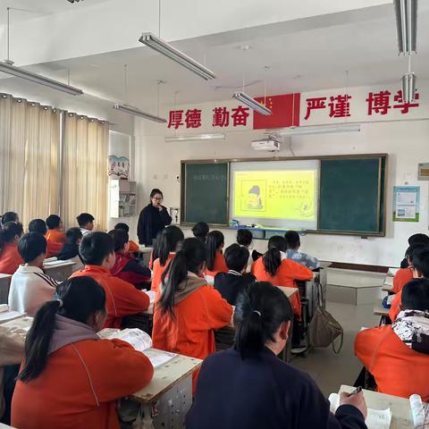 【教学教研】三月春风暖课堂 听课评课促提升——黄泥冈镇中心小学开展听评课活动