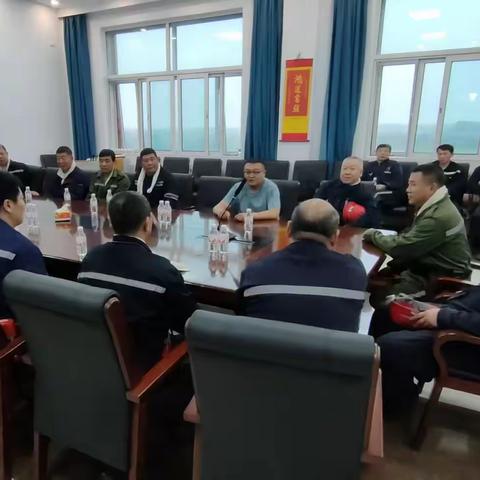 工作落实年信息：鹤岗市煤管局开展政商交流活动