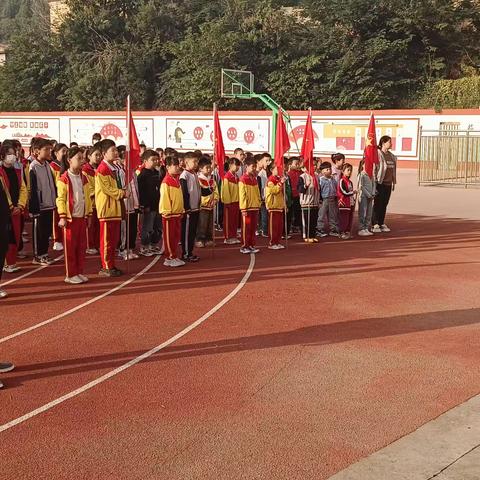 水泊街道后集小学“爱护眼睛，珍惜光明”主题升旗仪式