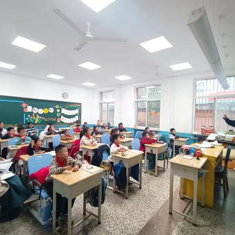 送教下乡促交流 聚焦课堂共成长——刘家堡乡东里解小学三年级数学支教活动纪实