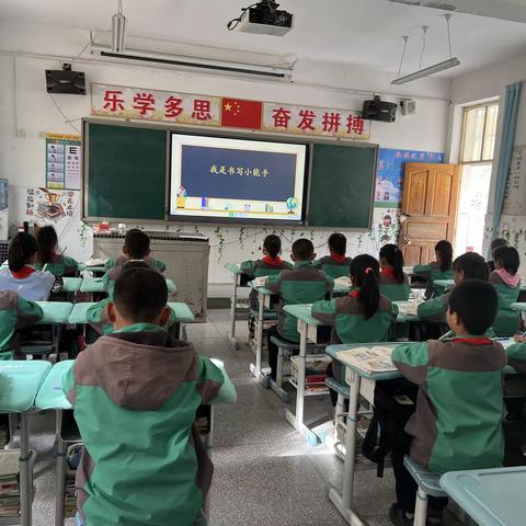 “英”韵飞扬·“语”彩绽放—志丹县义正镇吴堡小学英语周活动纪实