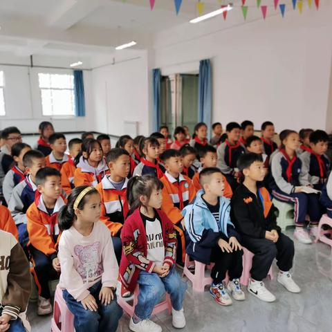 【美好添小 •德育动态】责任在肩  担当于行——潼关县添景苑学校召开班干部培训会