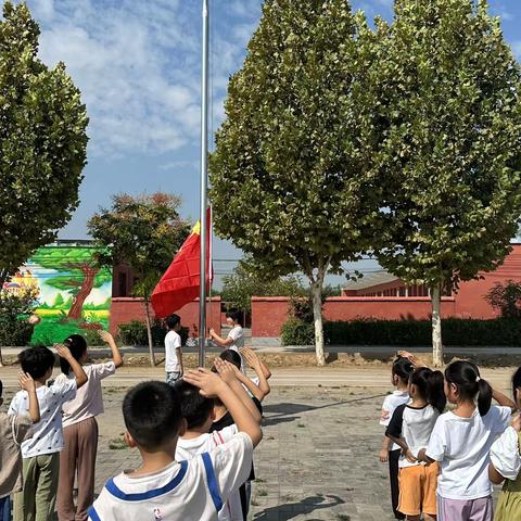 “同升国旗，同唱国歌”  ———韩固小学升国旗仪式