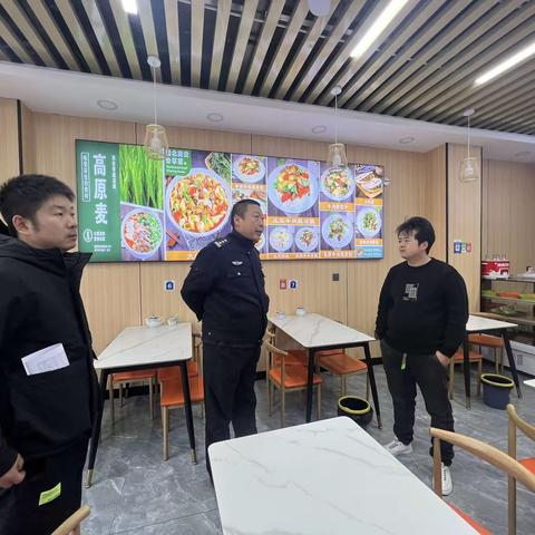 【长延发布】星城映月社区开展餐饮燃气安全联合检查，“多网合一”拧紧“安全阀”