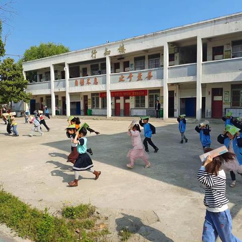 防范灾害风险 护航和谐校园——怀远县古城镇杨郢小学开展防震避震演练活动