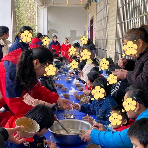 品家乡美食 迎温暖冬至——石城县欣阳特殊儿童训练中心开展包饺子亲子活动