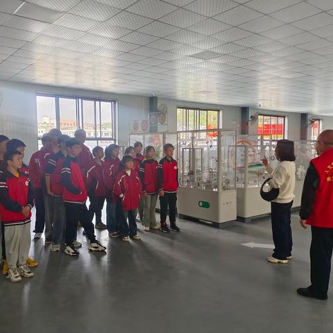 参观科技馆，感受科技魅力——黔西市特殊教育学校参观流动科技馆纪实