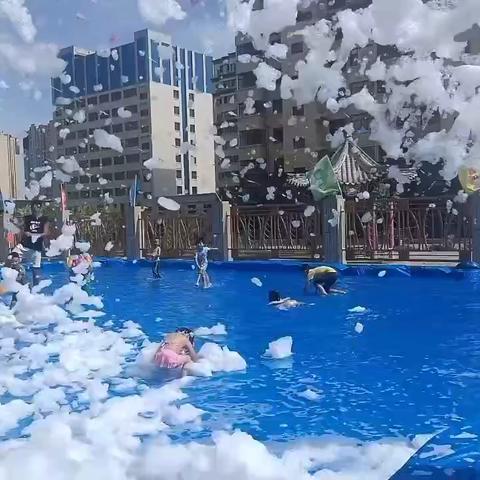 炎炎夏日 ♥️有你超甜 启明星幼儿园宁城华府园-泡沫之夏