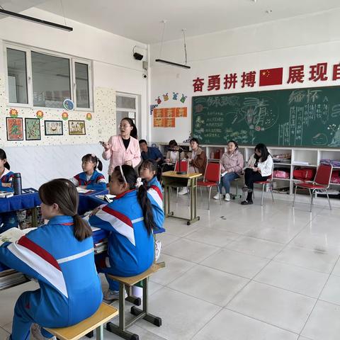 “以研促教，共同成长”暖水小学教研活动