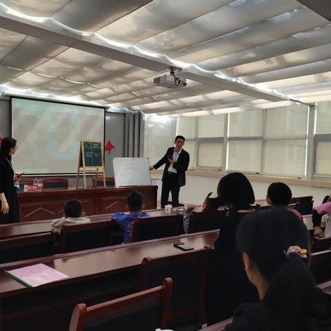 幸福办安康社区开展“青少年心理健康服务”专题讲座