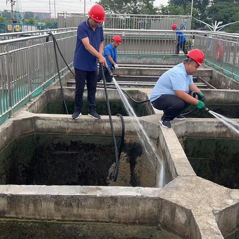 水厂清洗反应沉淀池  确保供水水质