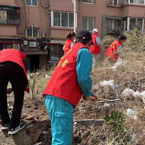 万新街道万福社区开展“乐享空间微改造，点亮居民小确幸”行动