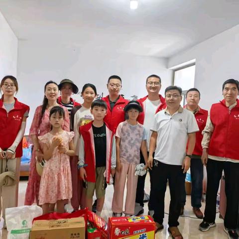“东麦田”爱心助学公益团队开展“关爱困境少年 助力阳光成长”暑假关爱走访活动