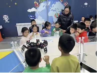 科技探索 开启未来   ——新起航托管班到鄂伦春旗科技馆开展研学活动