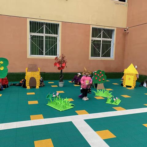 童心演绎  别样精彩———蓝天虹源幼儿园童话剧表演