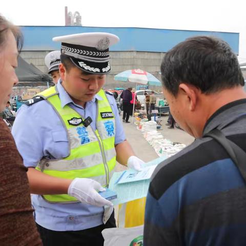 美丽乡村行/走进石门寨大集和田间地头  护航金秋丰收季