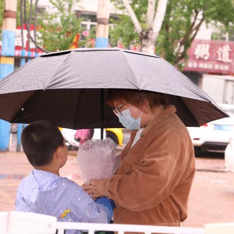 小红帽幼儿园祝福所有母亲节日快乐