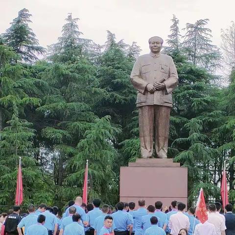 追忆红色岁月 点燃激情梦想——永一中学七年级韶山－长沙研学活动