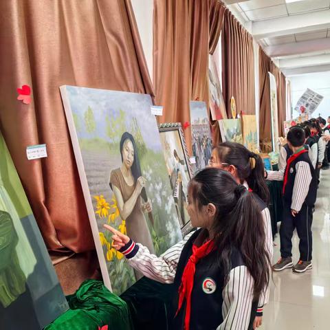 “迎新年 绘心彩”清河门区首届中小学美术教师作品展拉开序幕