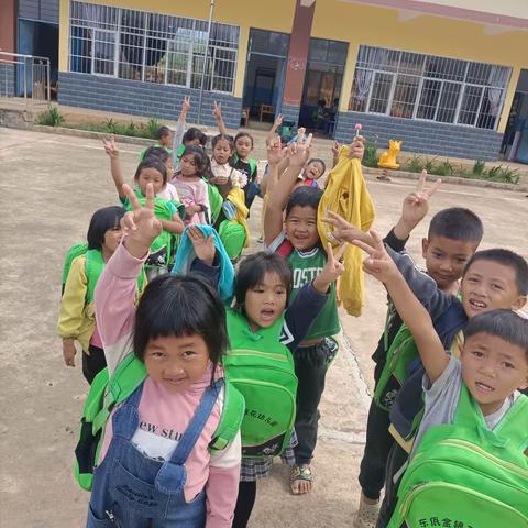 东瓦金银花幼儿园的简篇