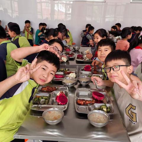 快乐“食”光  温暖相伴——开发区北城梁庄小学精心做好食堂工作